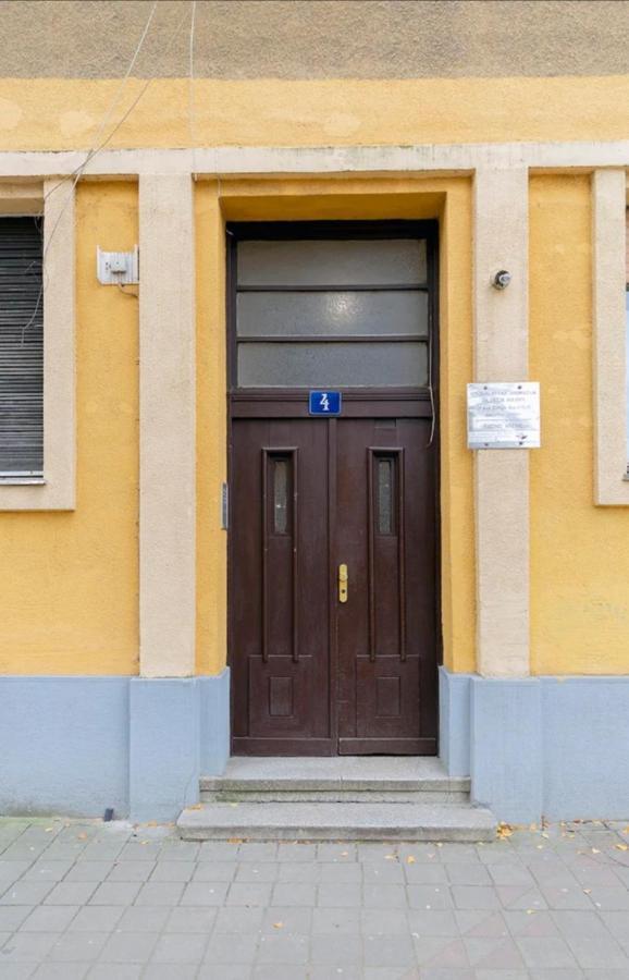 New Studio In The City Center ノヴィ・サド エクステリア 写真